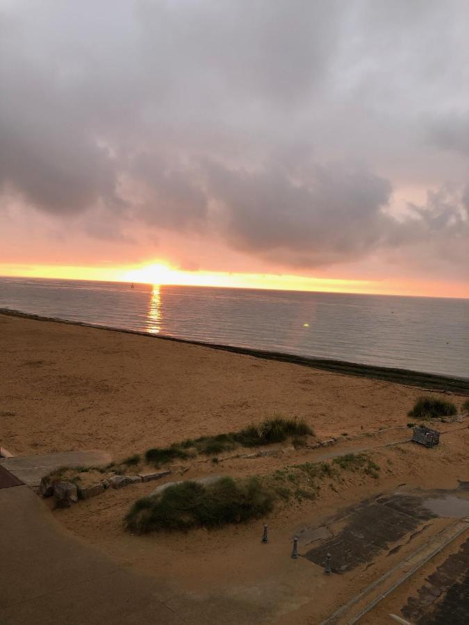 La Mouette Lägenhet Courseulles-sur-Mer Exteriör bild